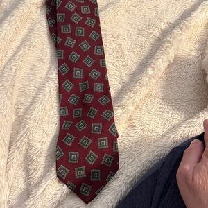 Burberry Elegant Burgundy Patterned Men's Tie